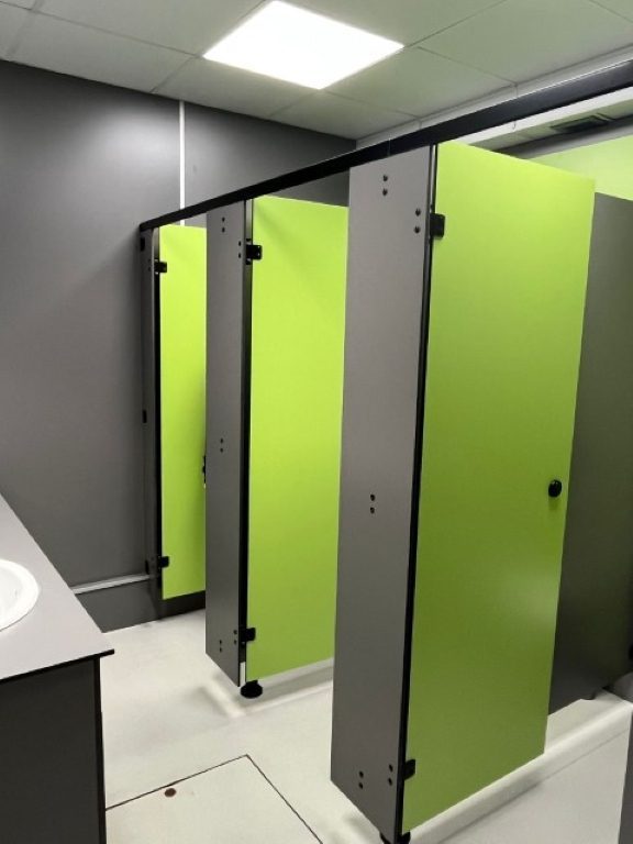 Hard-wearing SGL commercial toilet cubicles