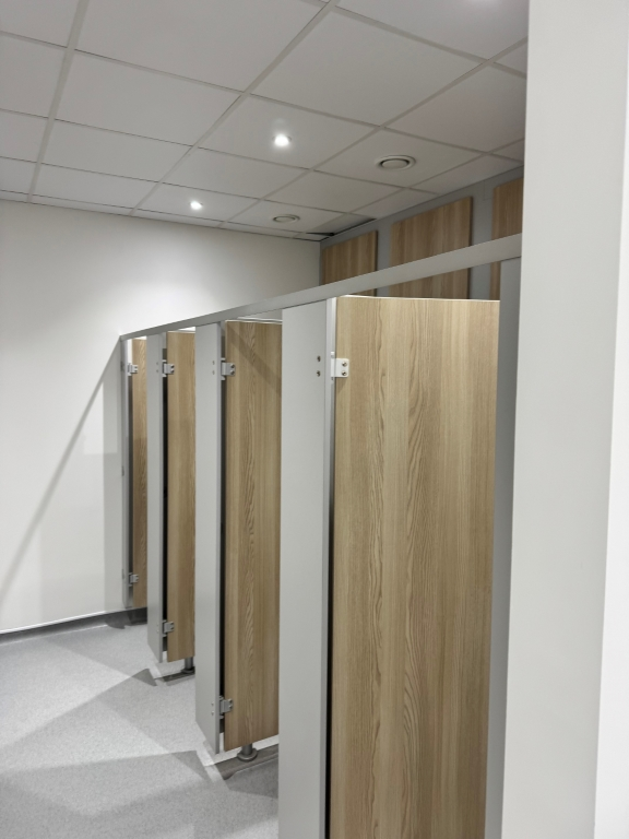 contemporary Toilet Cubicle
