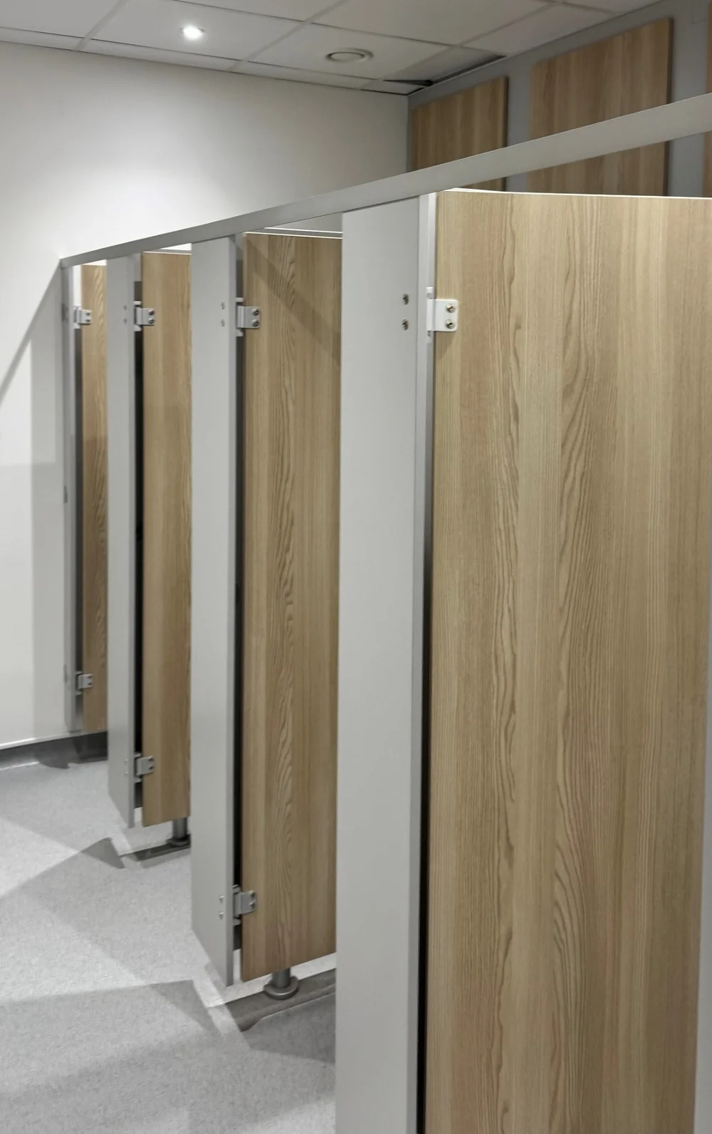 Volante woodgrain modern toilet cubicles