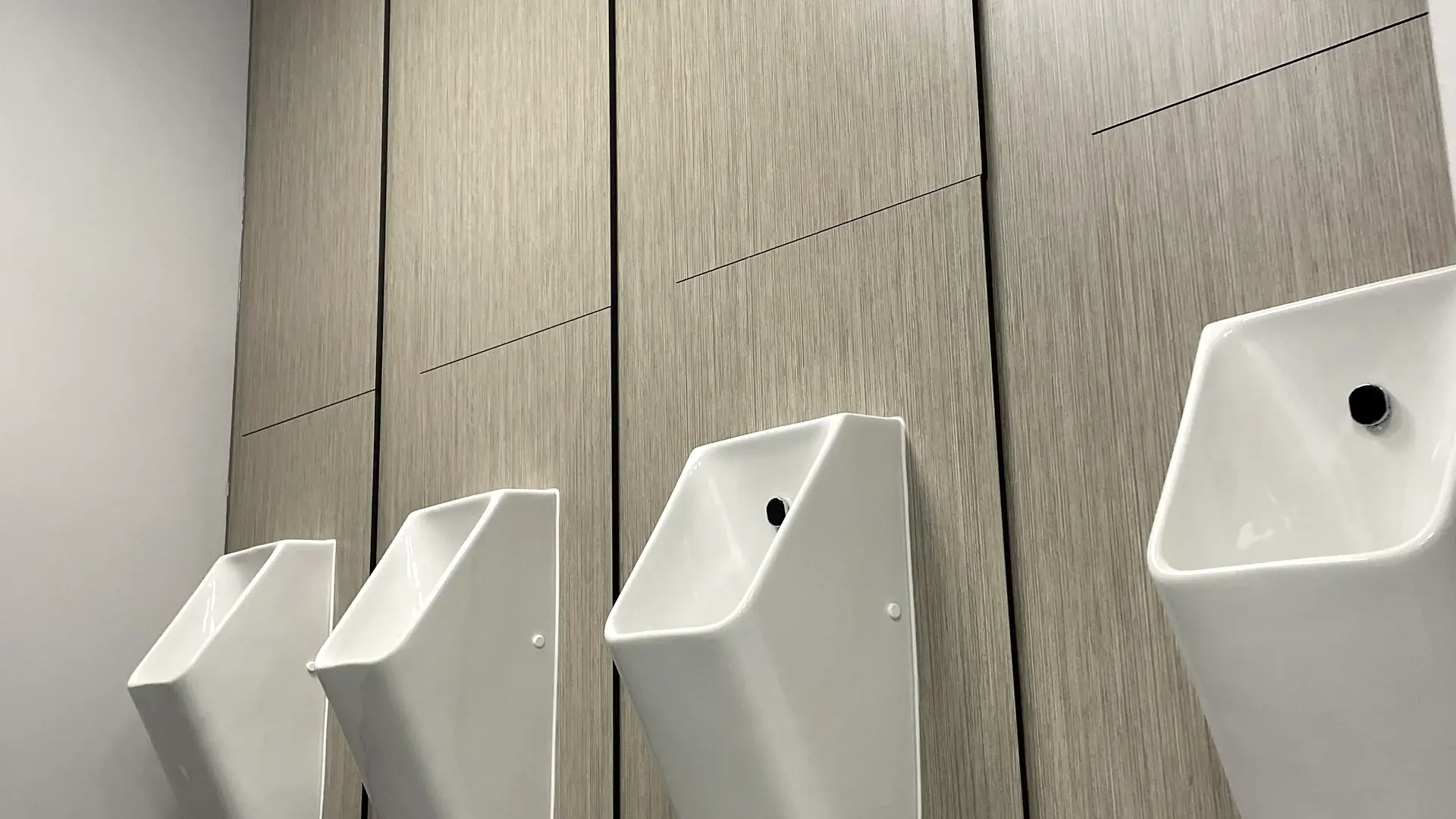 IPS wall panels for commercial washroom and toilet areas