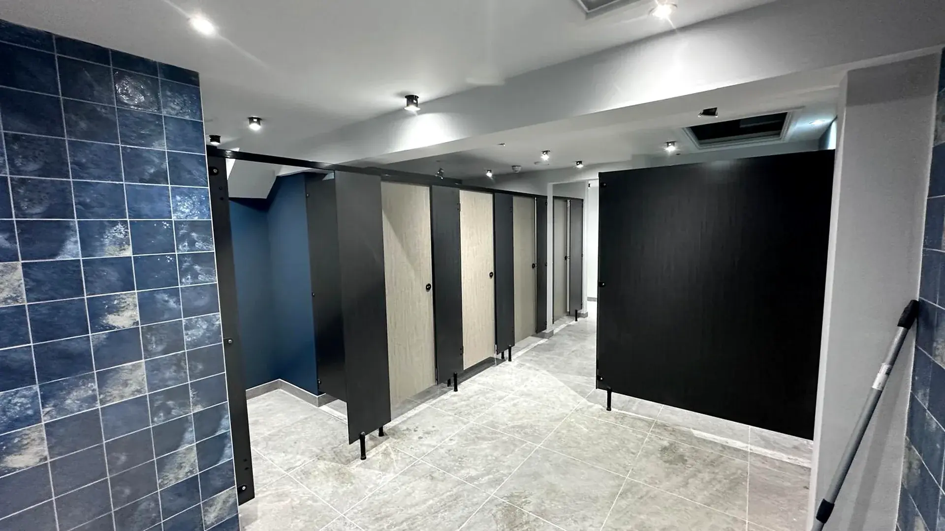 Mirage SGL toilet cubicles for wet area commercial washrooms
